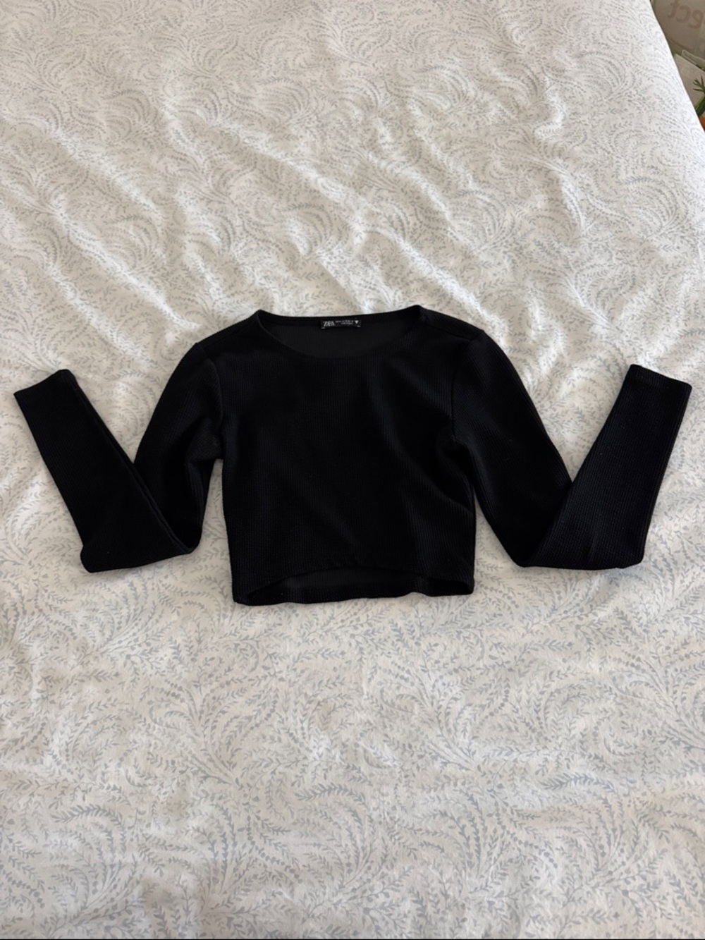 Zara Black Ribbed Long-Sleeve Cropped Top